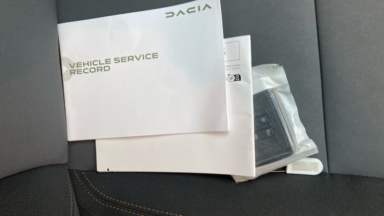 Dacia Jogger 1.6 HEV Extreme 5dr Auto Hybrid Estate